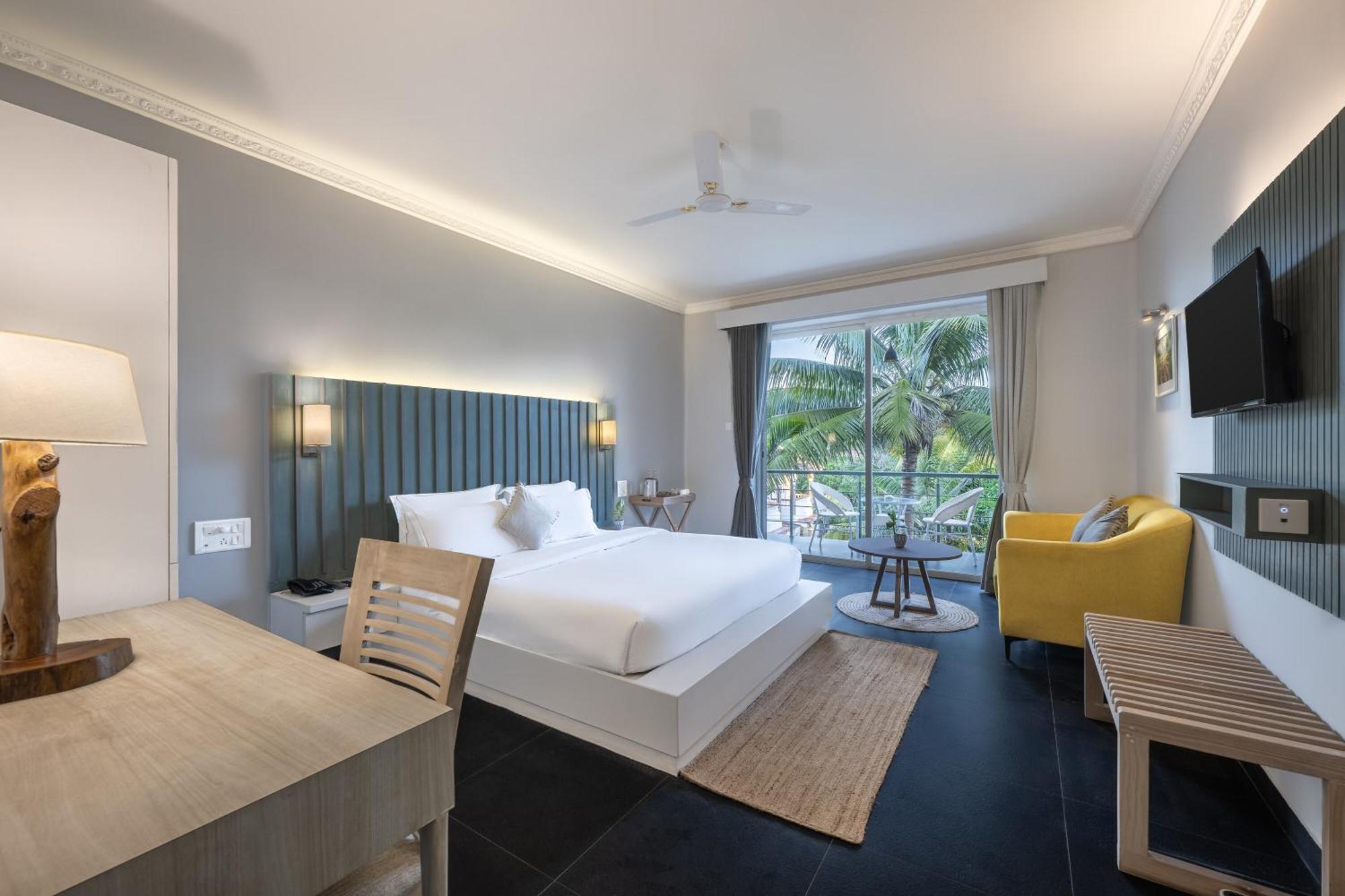 Готель Echor Samara Morjim Goa Sea View Restro Екстер'єр фото